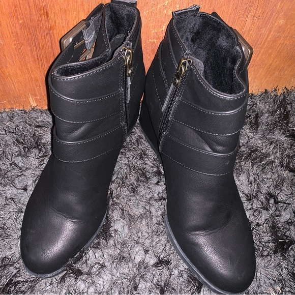 Blowfish Malibu boots - Picture 1 of 3